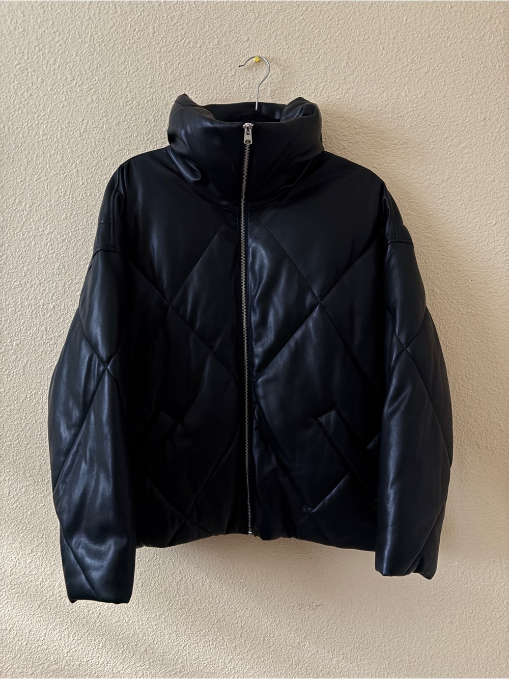 Abercrombie Black Quilted Faux Leather Puffer Jacket - Women's